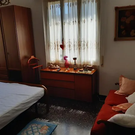 6 Posti Letto 200 M.dal Mare Daire Varazze